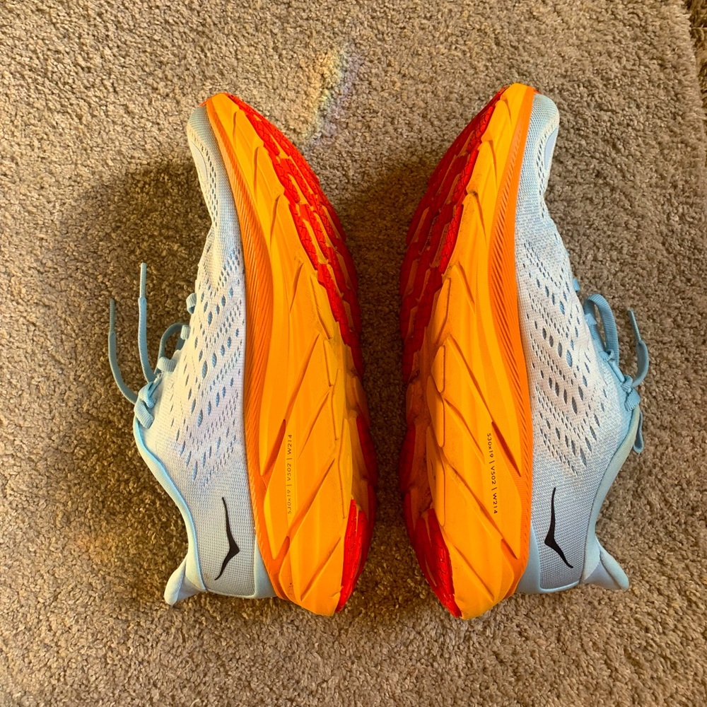 HOKA Clifton 8, women’s size 8.